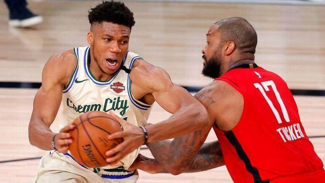 世界杯高清直播入口-交易截止日倒计时一周!这出好戏由大前锋们主演